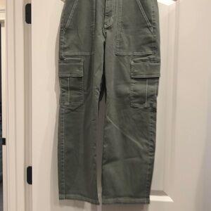Hollister olive green cargo pants. M